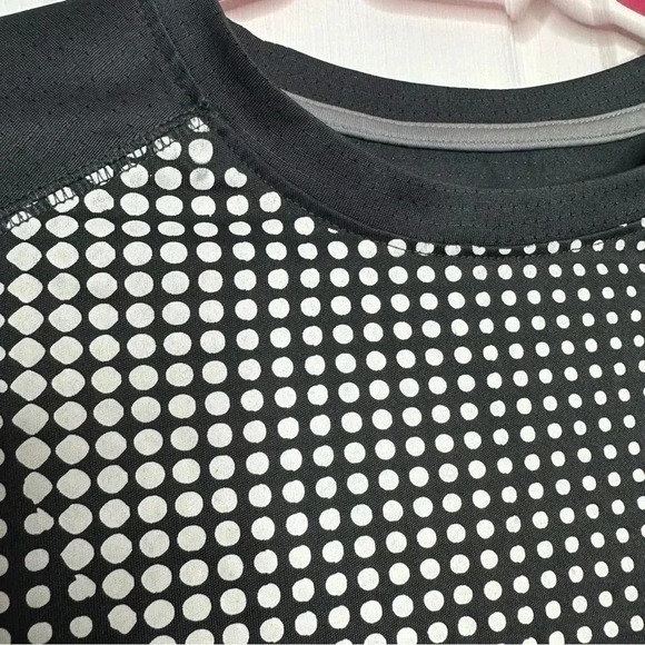 Athletic Works T-Shirt Black & White Mesh Back Size Extra Large - Picture 4 of 16